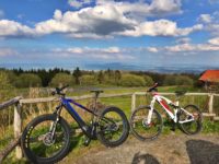 BH Atom Big Bud ER 807 meets BH EVO Jumper EV 907 auf der hohen Geba (757m)